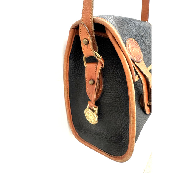 Dooney & Bourke Essex Shoulder Bag Vintage All Weather Leather Classic Black Tan - Picture 7 of 16